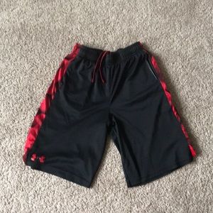 Under armour shorts youth large